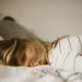 Famille recomposée : “Je suis épuisé.e d’être tiraillé.e entre mon couple et mon enfant”